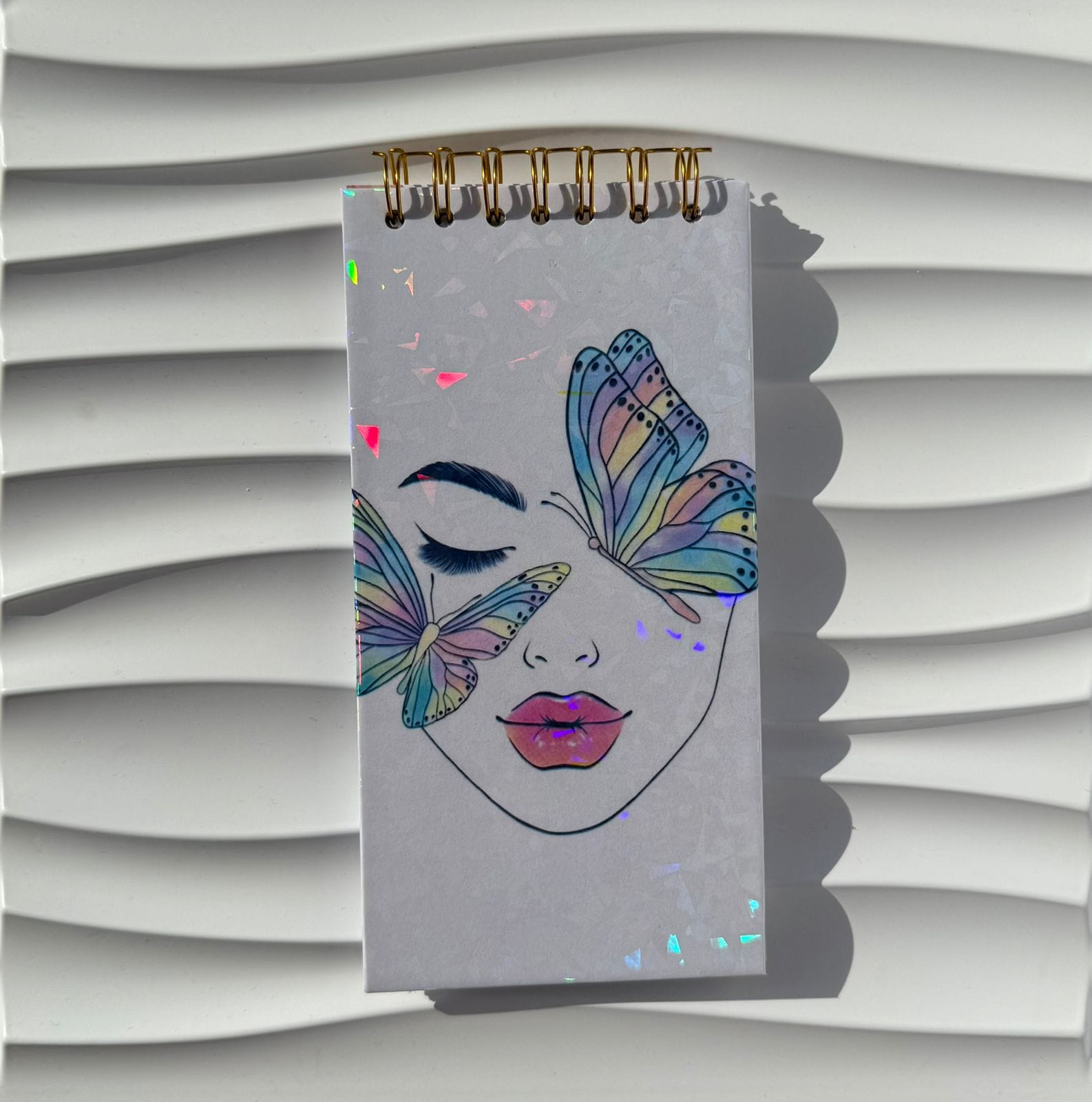 Bllok shenimesh “Vajza e Dritës”